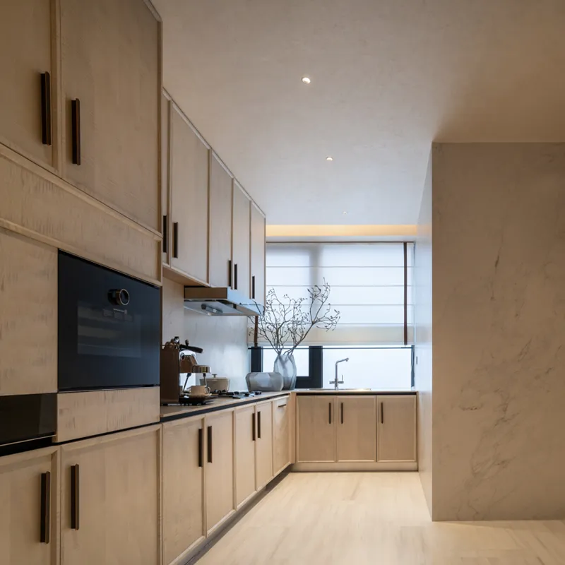 Luxury Natural Wood Grain Kitchen Cabinets Custom Full-Height Cabinetry | Ennor