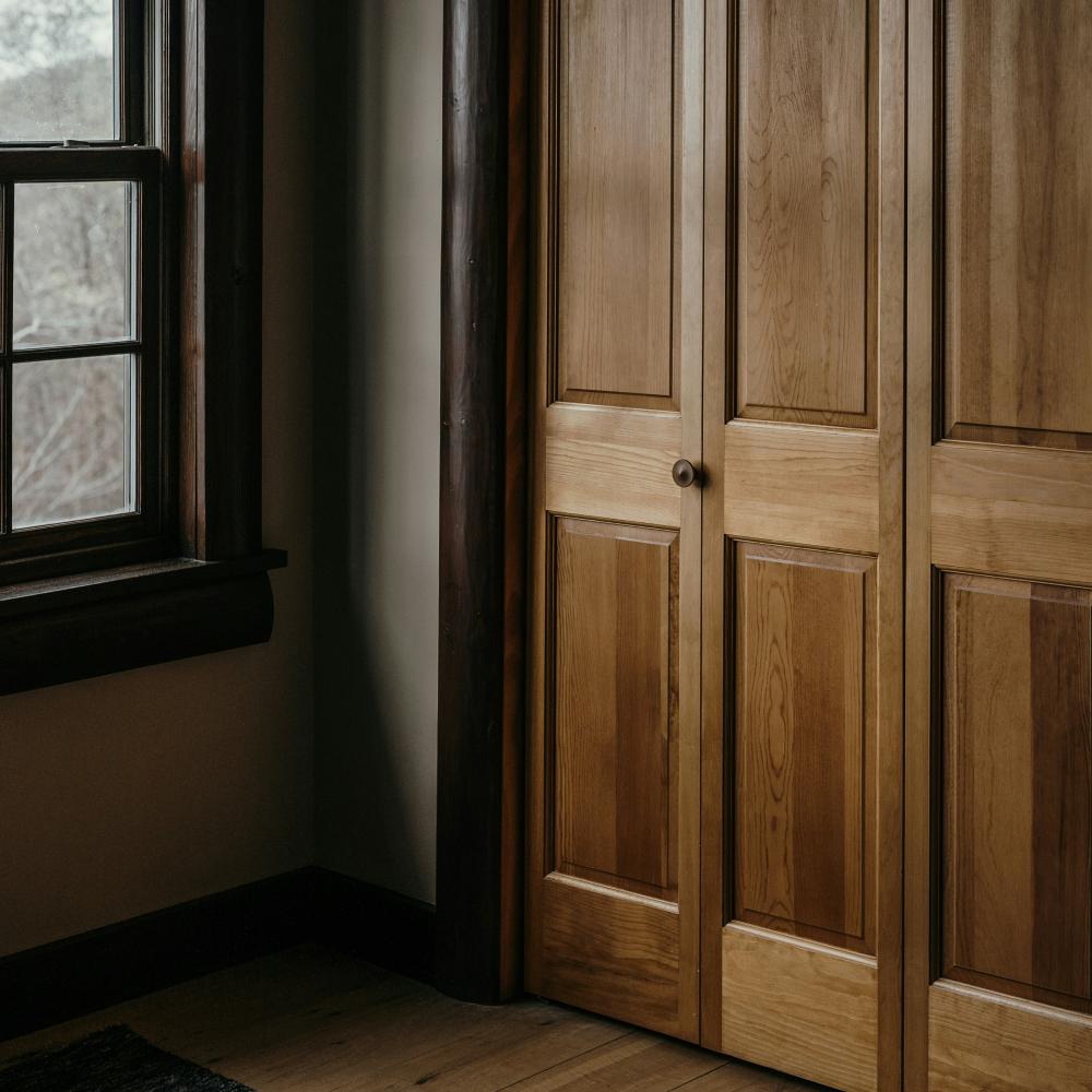 wooden wardrobe-1.jpg