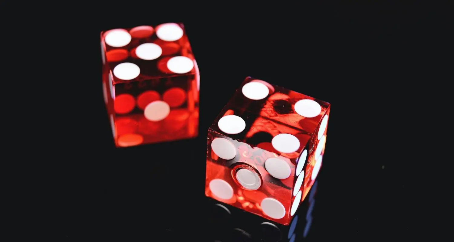 Venta al por mayor de barajas de casino para mesas de juego y eventos