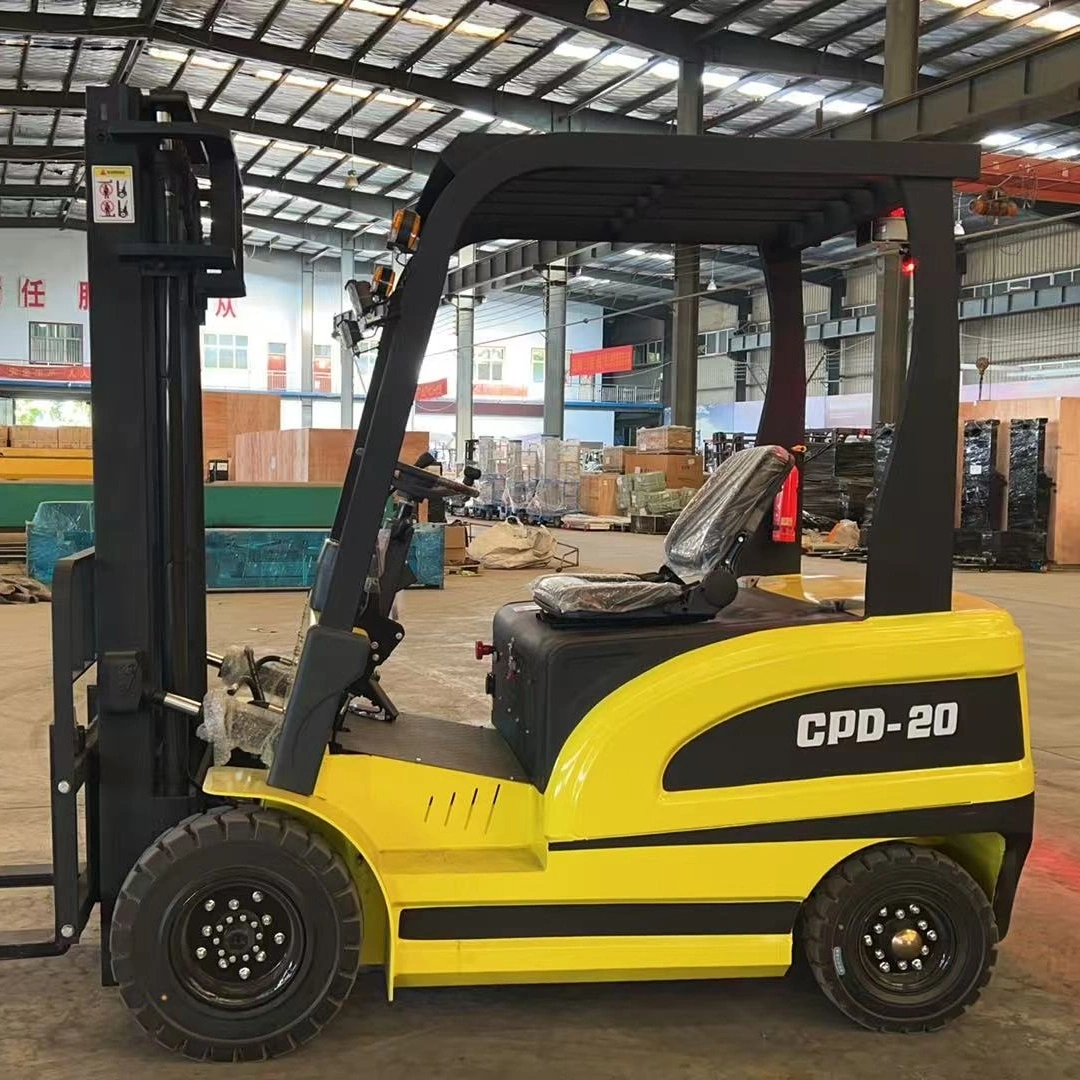 Forklift Berdiri vs. Forklift Duduk: Reka Bentuk Mana yang Mengoptimumkan Kecekapan Lorong Sempit?