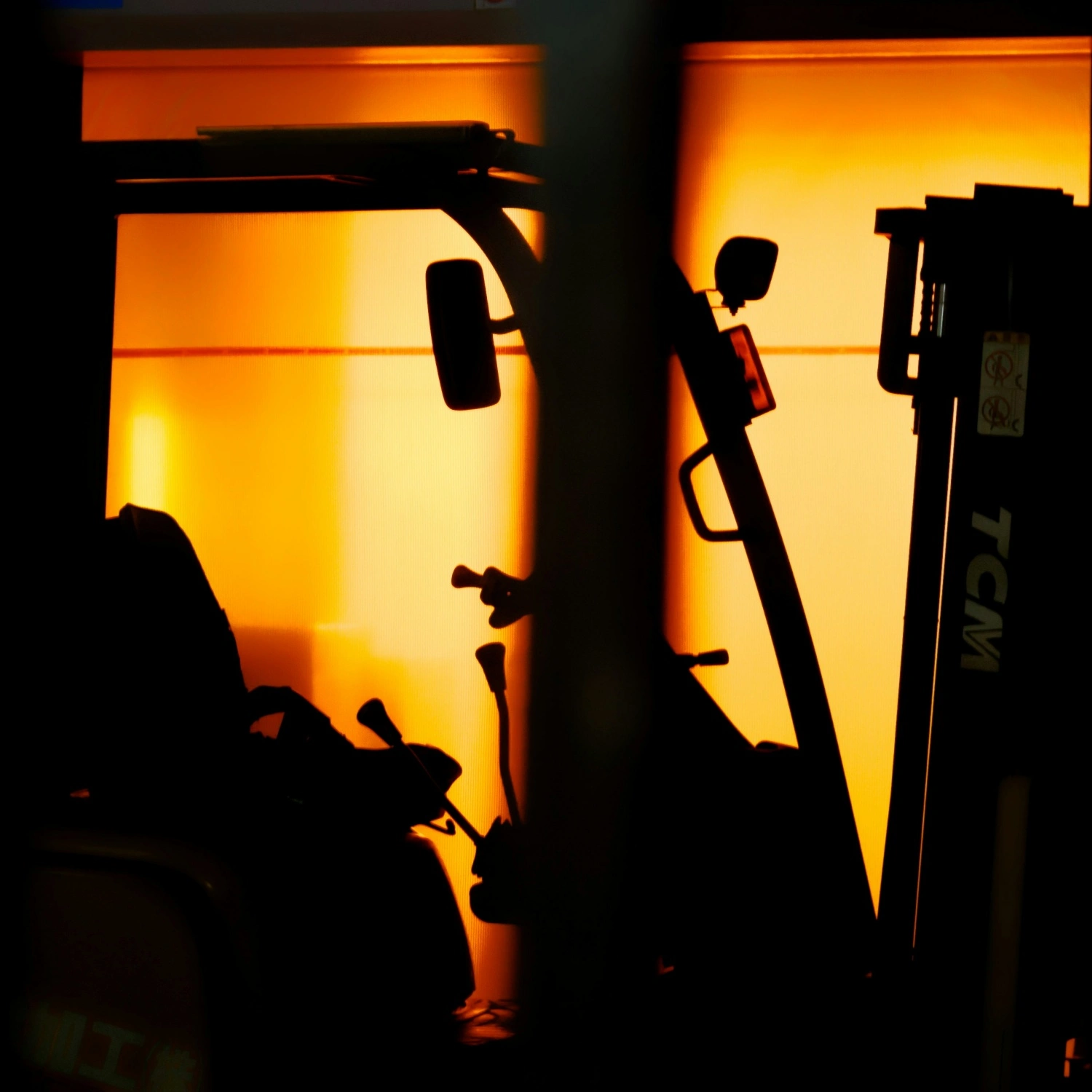 Memahami Struktur Harga Forklift Elektrik: Apa yang Memacu Jumlah Kos Pengadaan?