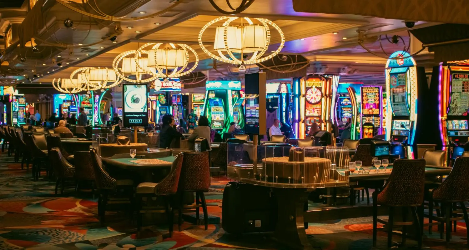 Suministros de juegos de casino a medida para casinos de lujo