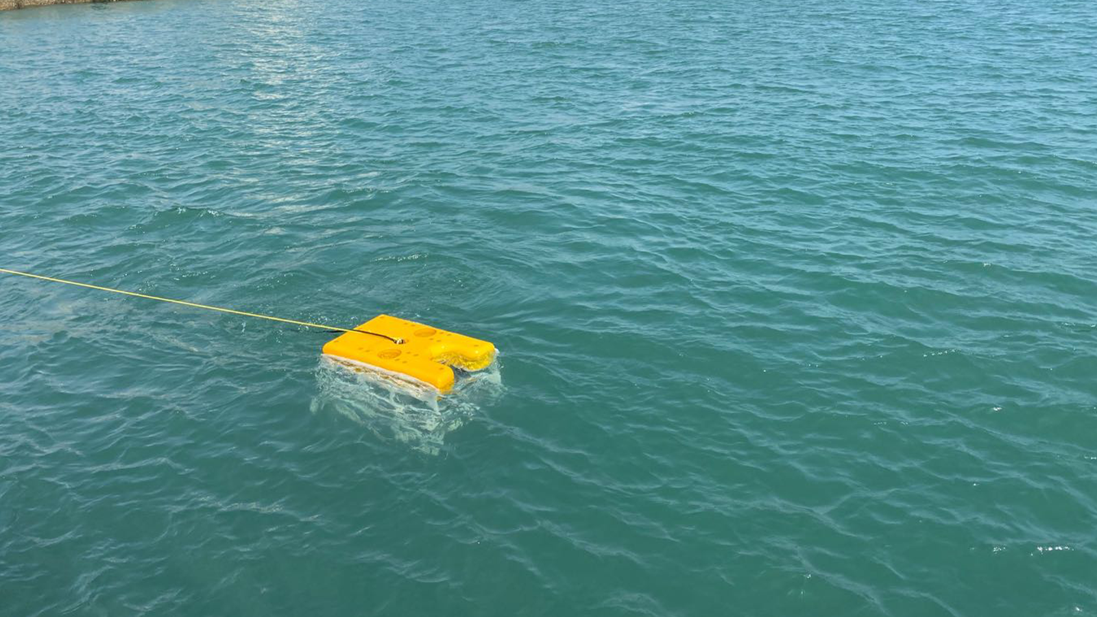 What is an ROV Remotely Operated Vehicle.png