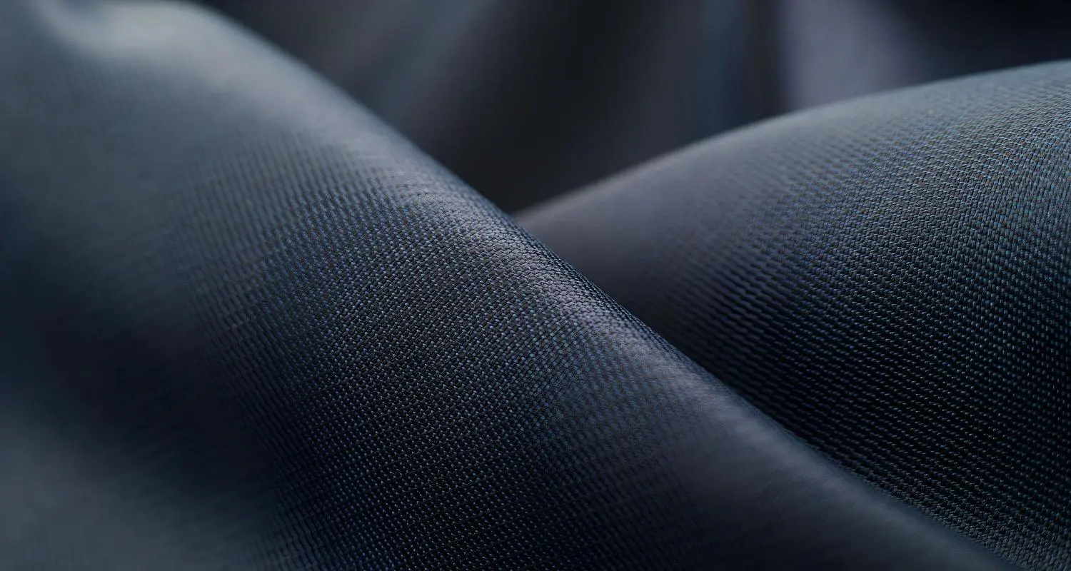 Como Construir uma Marca de Moda de Rótulo Privado com um Fabricante de Vestuário Profissional