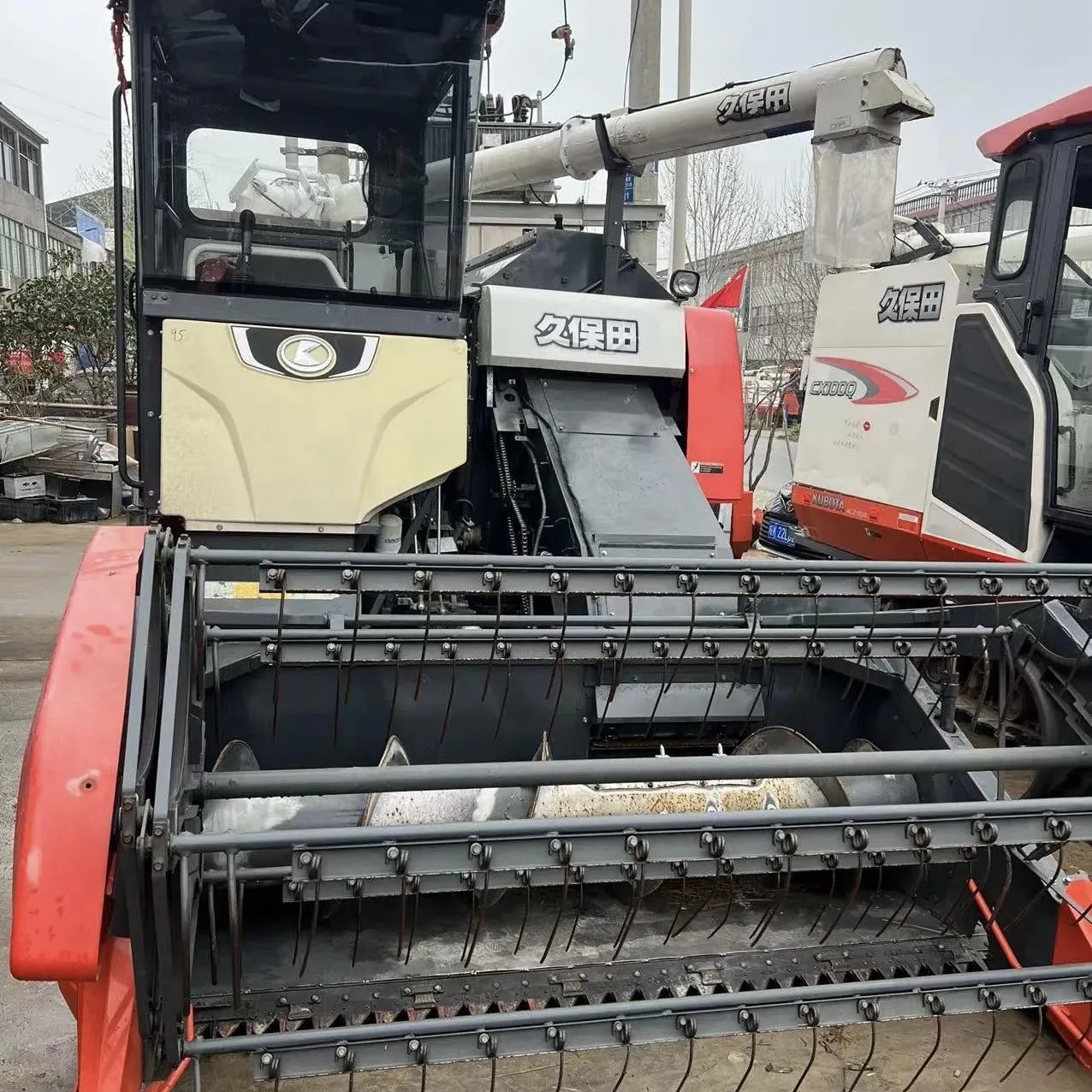 Kubota CX100 Crawler Combine Harvester - 100HP Mcheza Mkubwa wa Kuzalisha