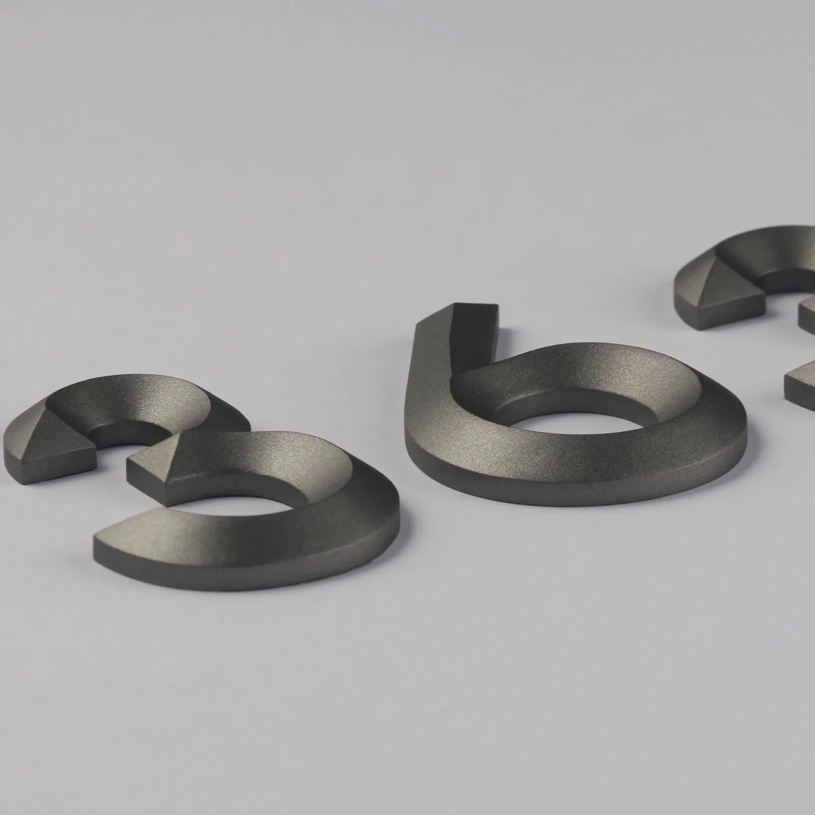 Individuelle 3D-Vikert Aluminiumbuchstaben | Mattgraue CNC-geschnittene Beschilderung