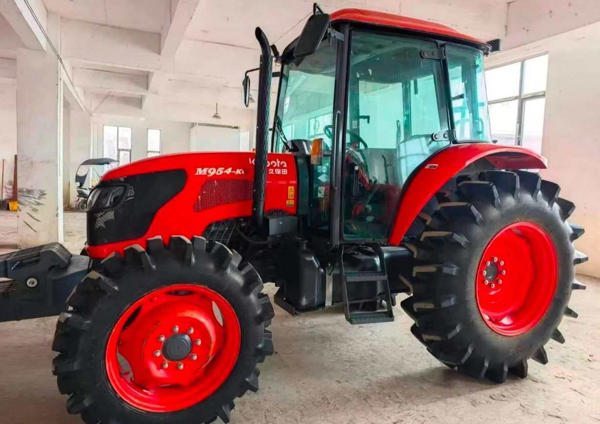 Kubota M954-KQ Enclosed Cab Tractor