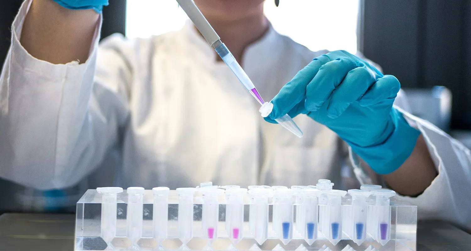 Comprehensive Guide to Choosing the Right Lab Storage Racks for Modern Facilities