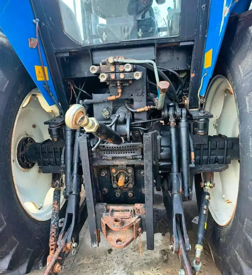 Tracteur lourd Shanghai New Holland SNH1304 de 130 CV