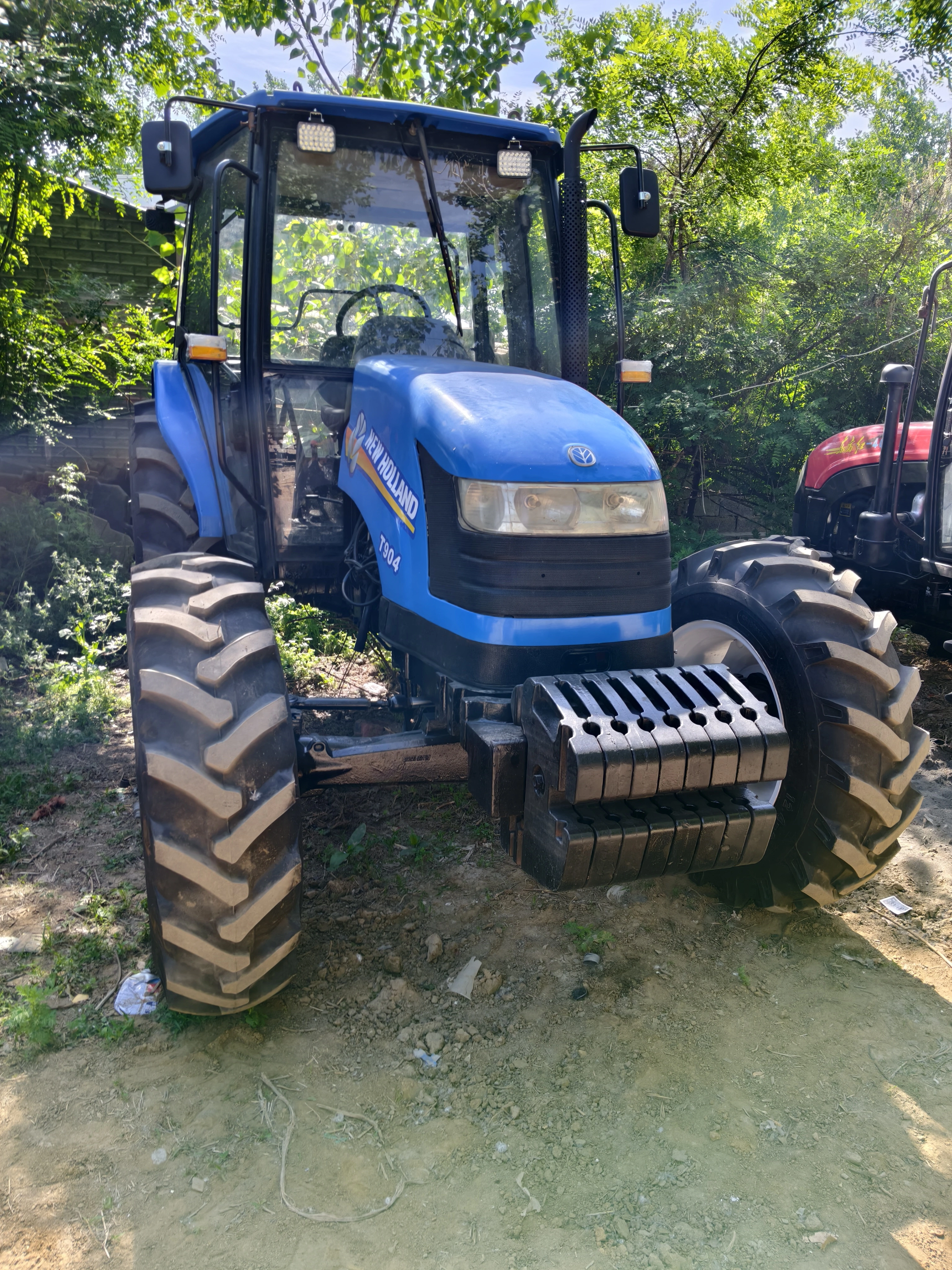 Tractor Agrícola Shanghai New Holland SNH904 de 90 HP
