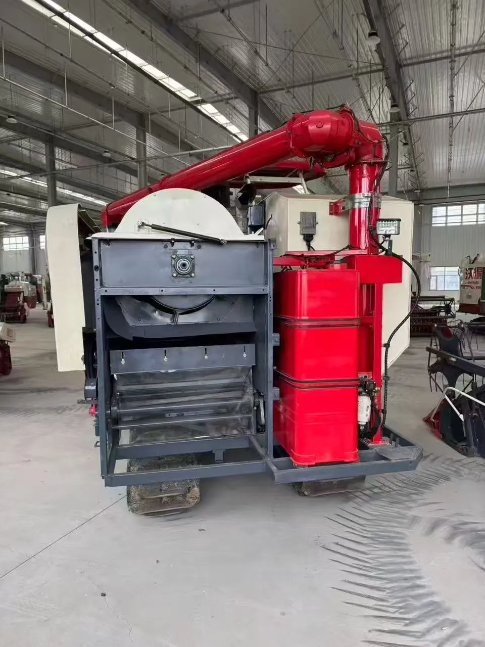 Lovol RG50 Combine Harvester - 5 kg/s Feeding Capacity