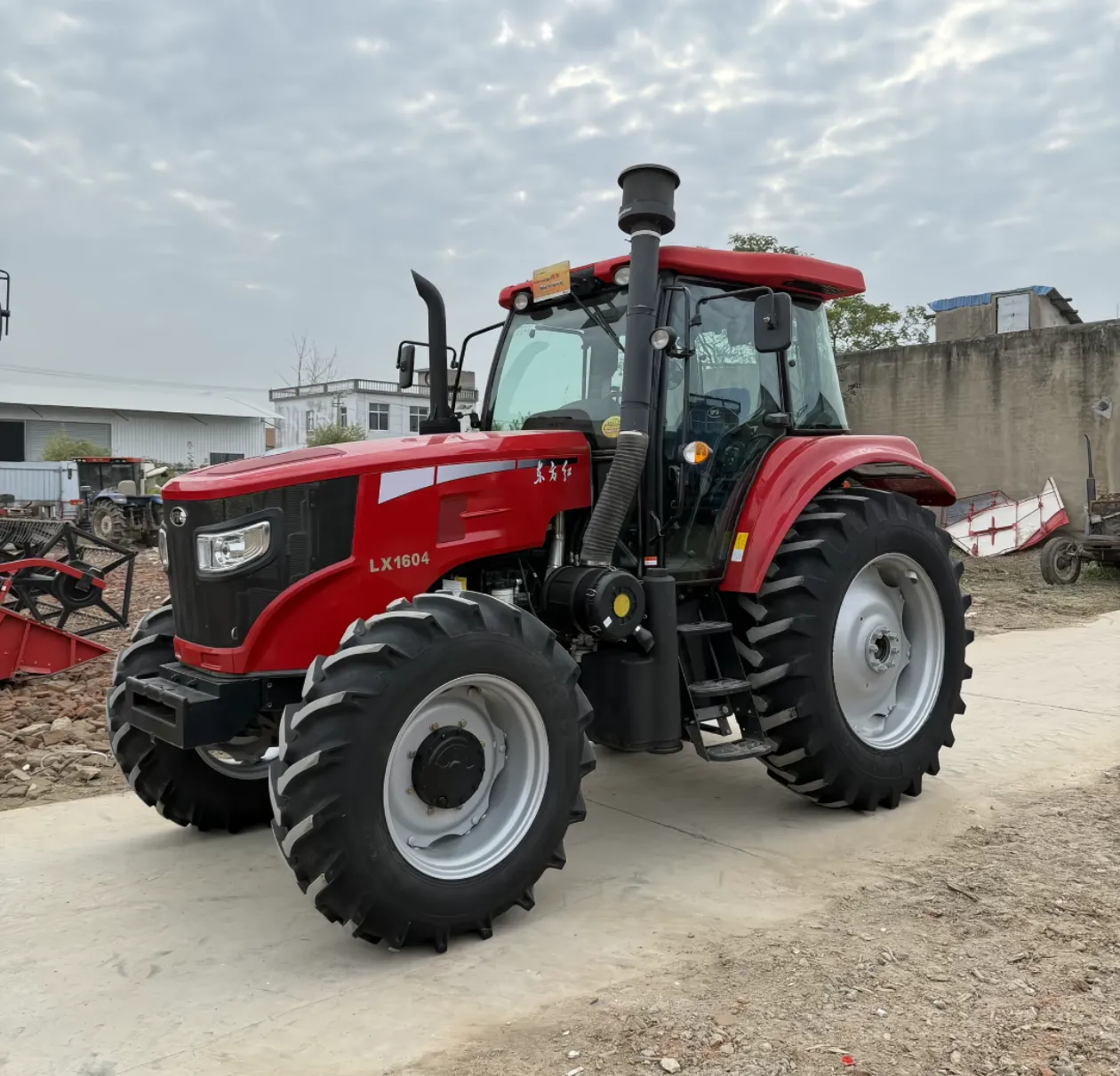 Dongfanghong LX1604 4WD Tractor | Kiatu cha Mkulima cha 160HP iliyopewa mpya