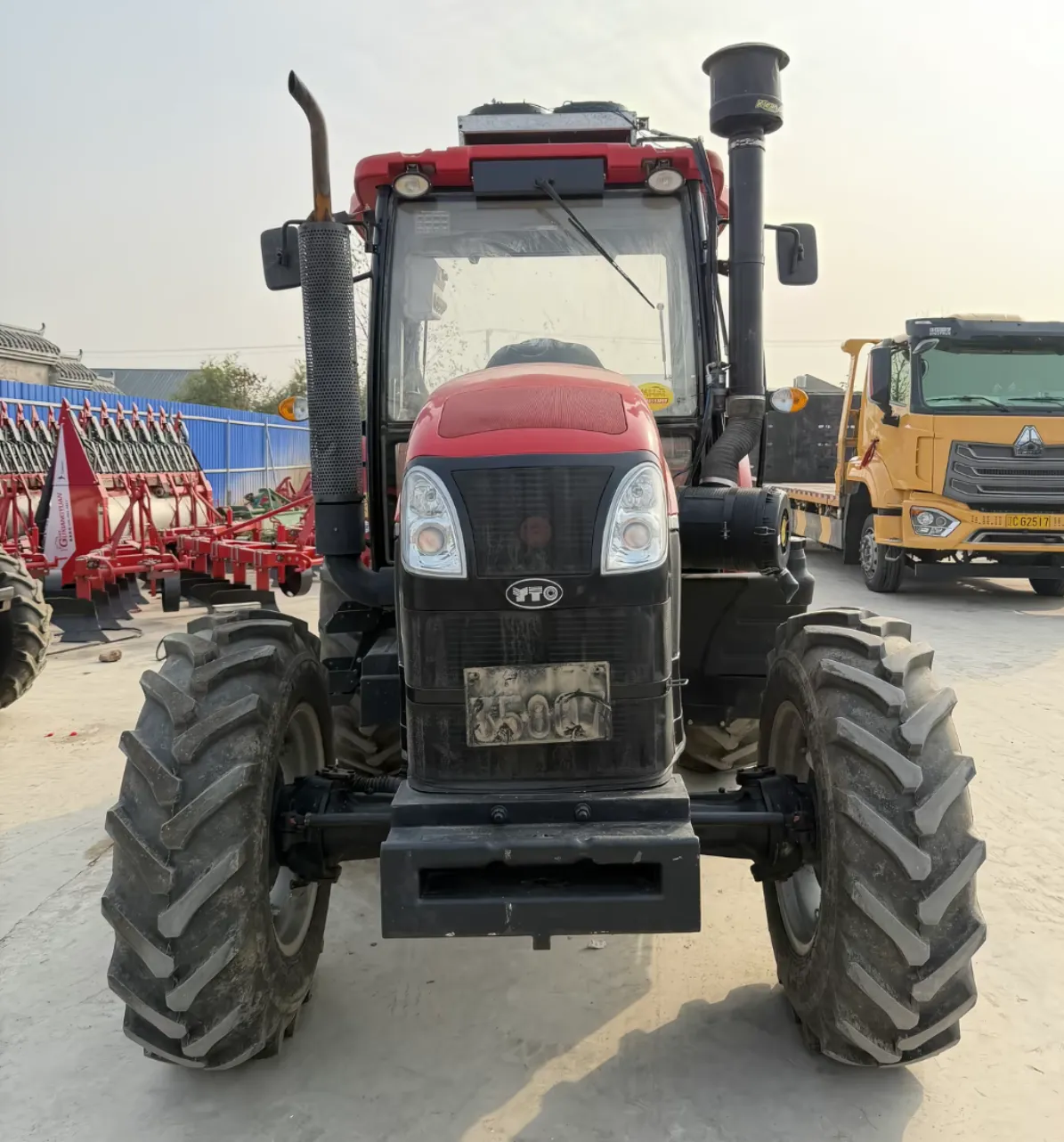 Máy kéo 4 bánh dẫn động Dongfanghong LY1404 | Máy kéo nông nghiệp 140 mã lực được tái chế