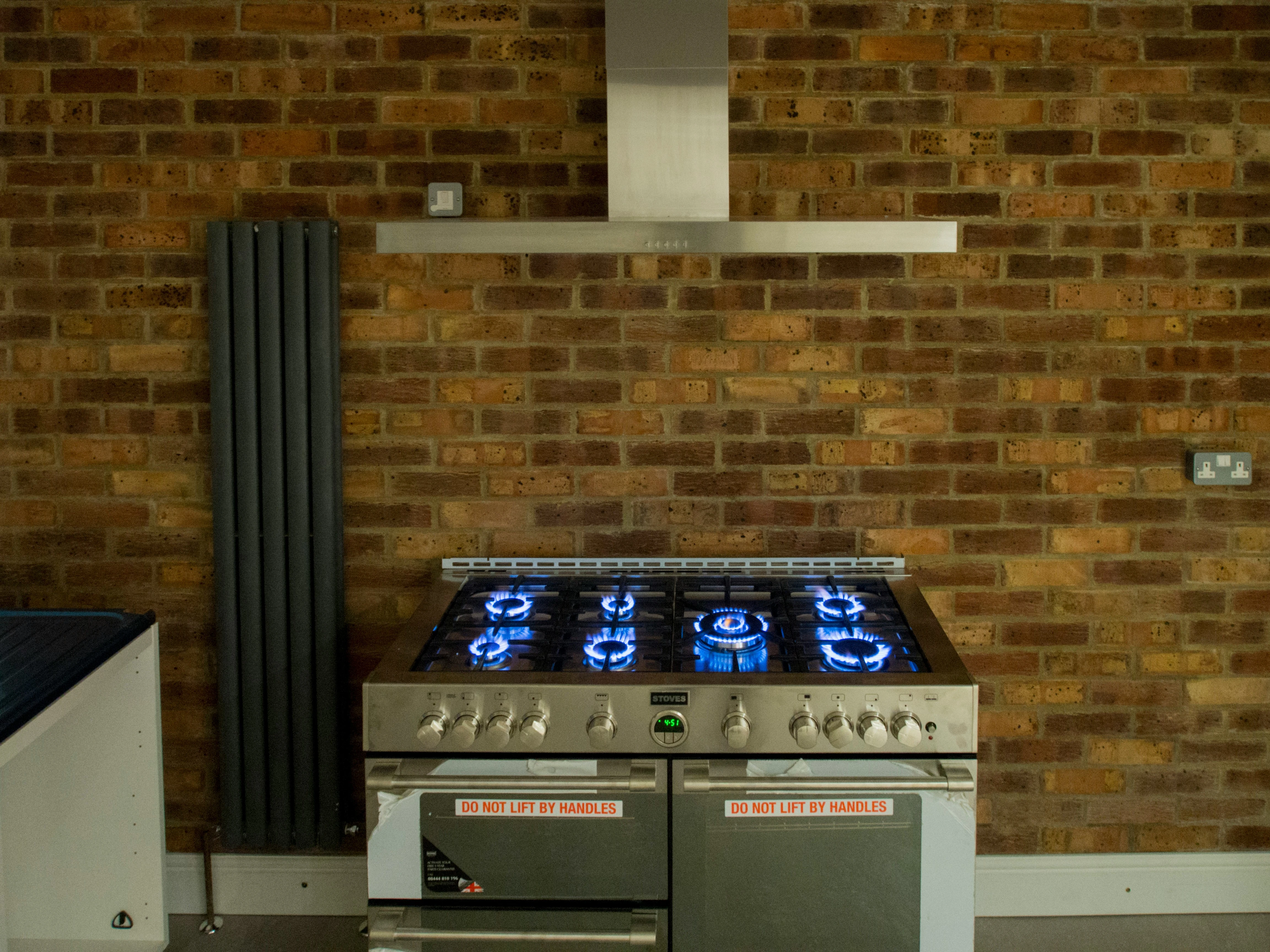 How to Choose a Dishwasher: Size, Plumbing and Drying