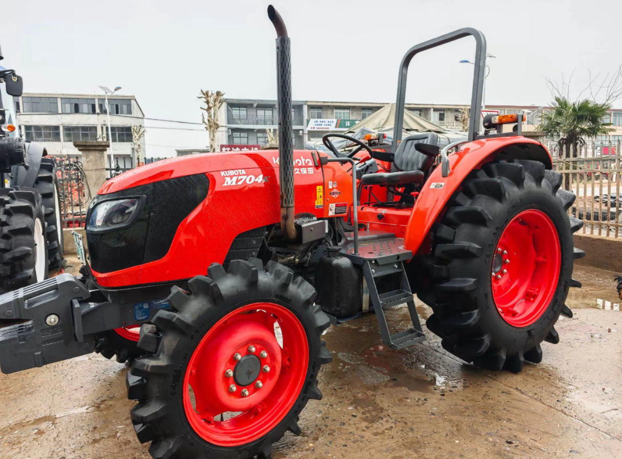 Kubota M704-K（3）.png
