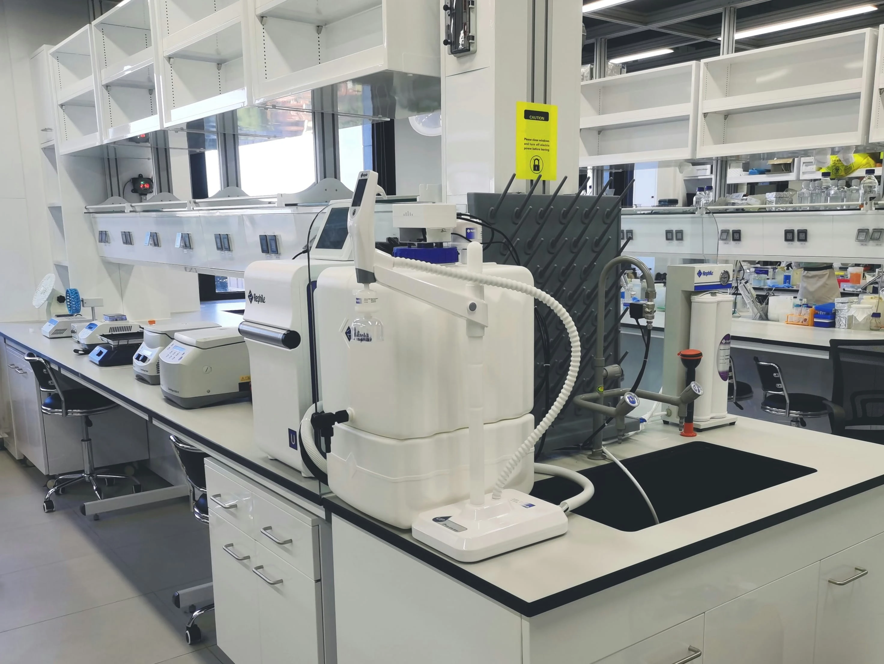 Ductless Fume Hood: A Complete Guide for Laboratories