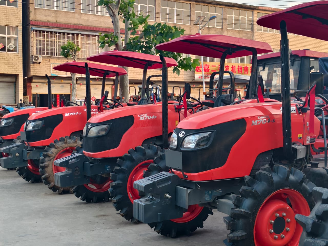 Kubota M704-K（1）.jpg