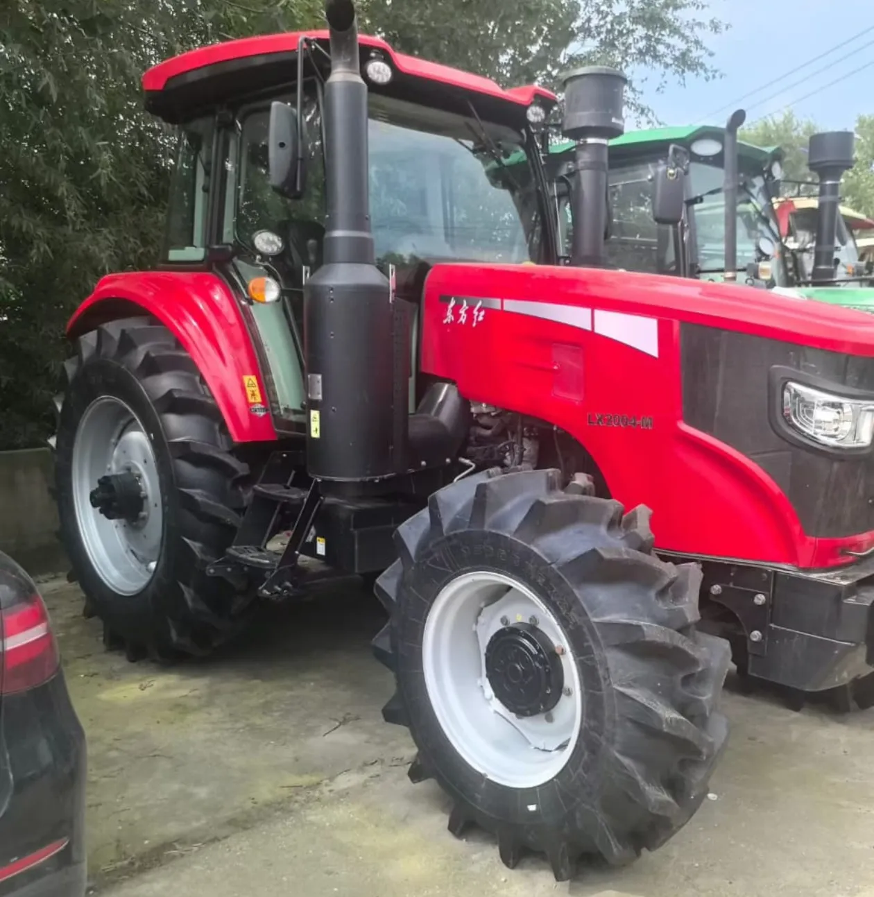 Traktor 4WD Dongfanghong LX 2004-M | Traktor Berat Beban 200HP yang Diperbaharui