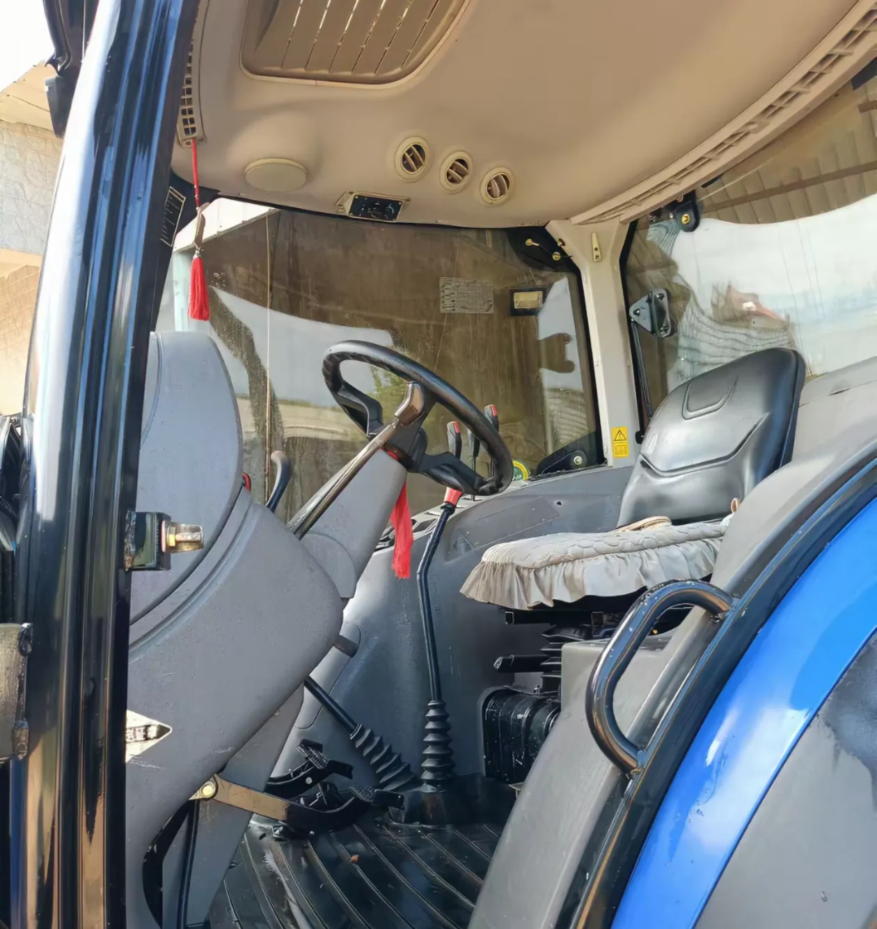 Trator 4WD LOVOL Euro M1804-Q | Trator Agrícola Remanejado de 180 HP
