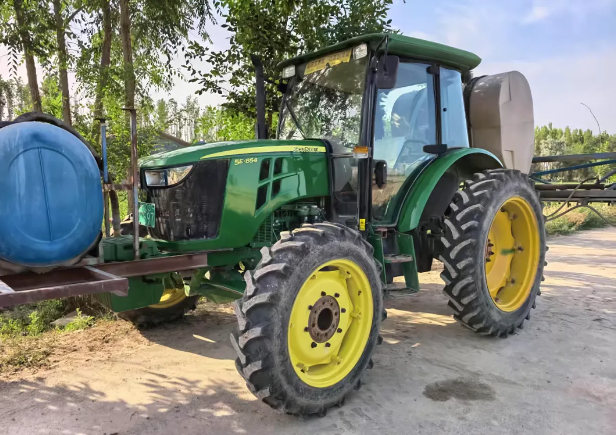 Traktor 4WD John Deere 5E-854 | Traktor Pertanian 85HP yang Direnovasi