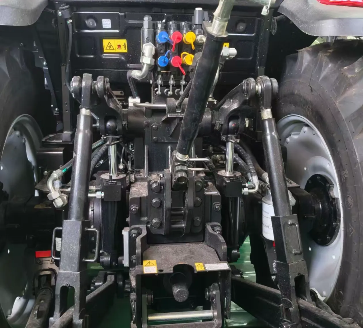 LOVOL यूरो M1604-5RP 4WD ट्रैक्टर | पुनर्निर्मित 160HP कृषि ट्रैक्टर