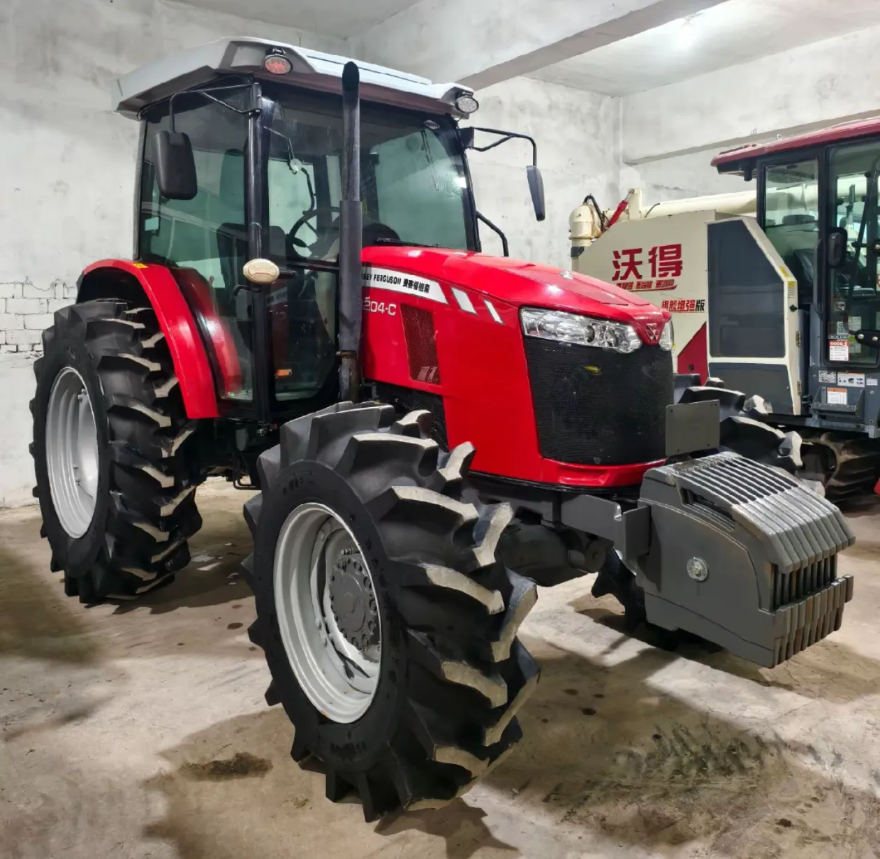 Traktor 4WD Massey Ferguson S1204-C | Traktor Pertanian 120HP yang Direfurbished