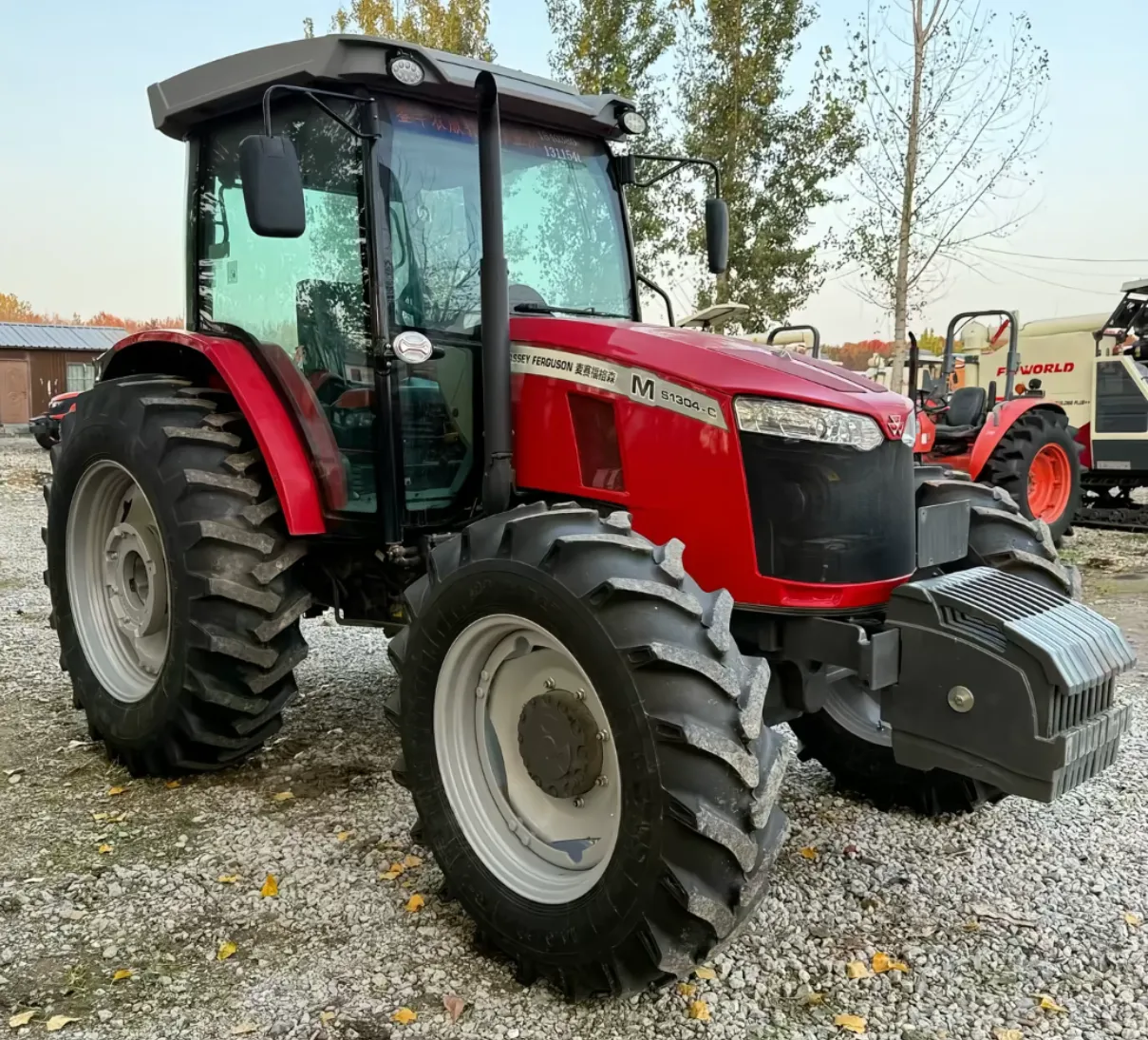Traktor 4WD Massey Ferguson S1304-C | Traktor Pertanian 130HP yang Direfurbish
