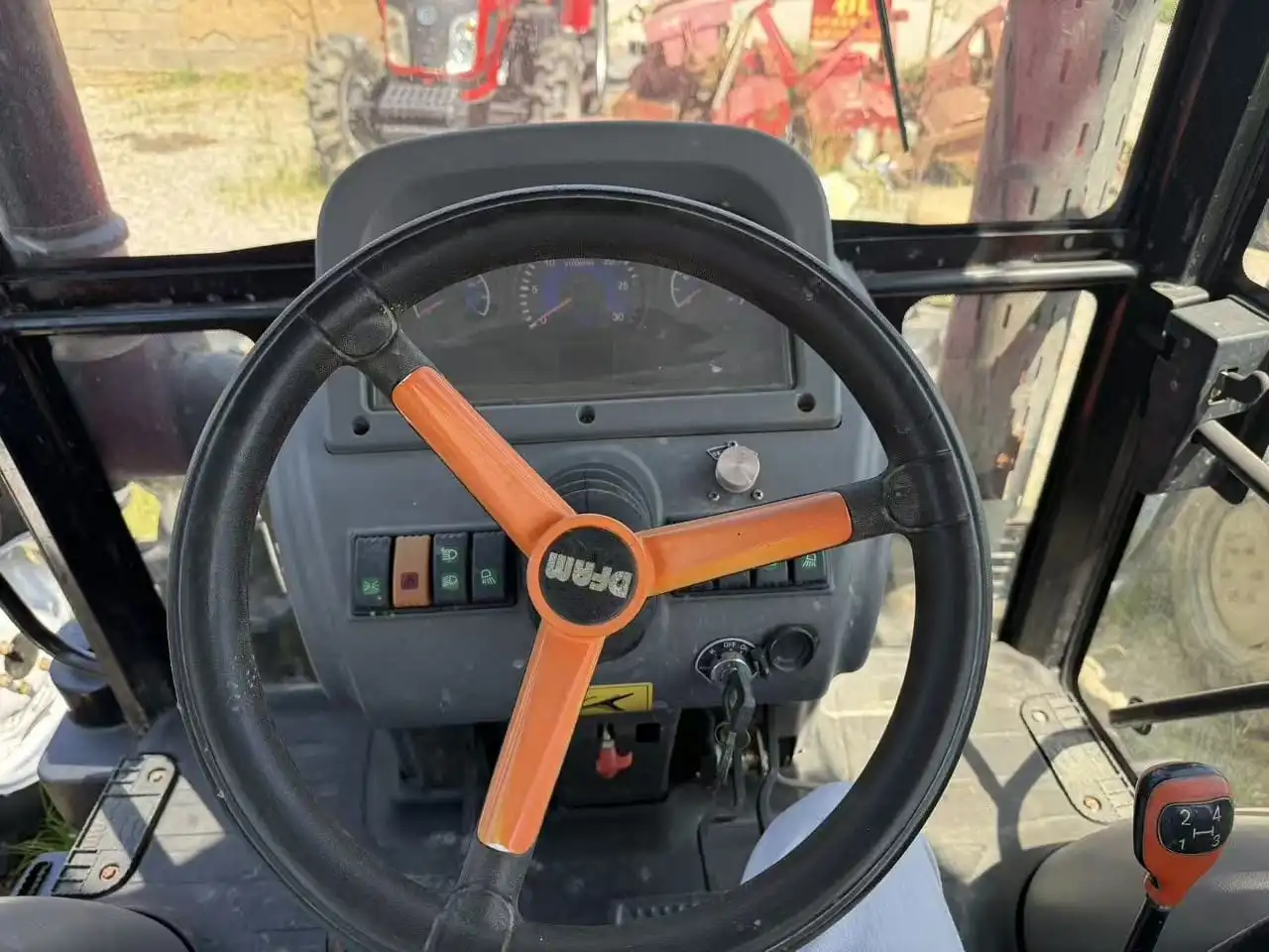 Trator 4WD Dongfeng DF1204-8 | Trator Agrícola de 120HP