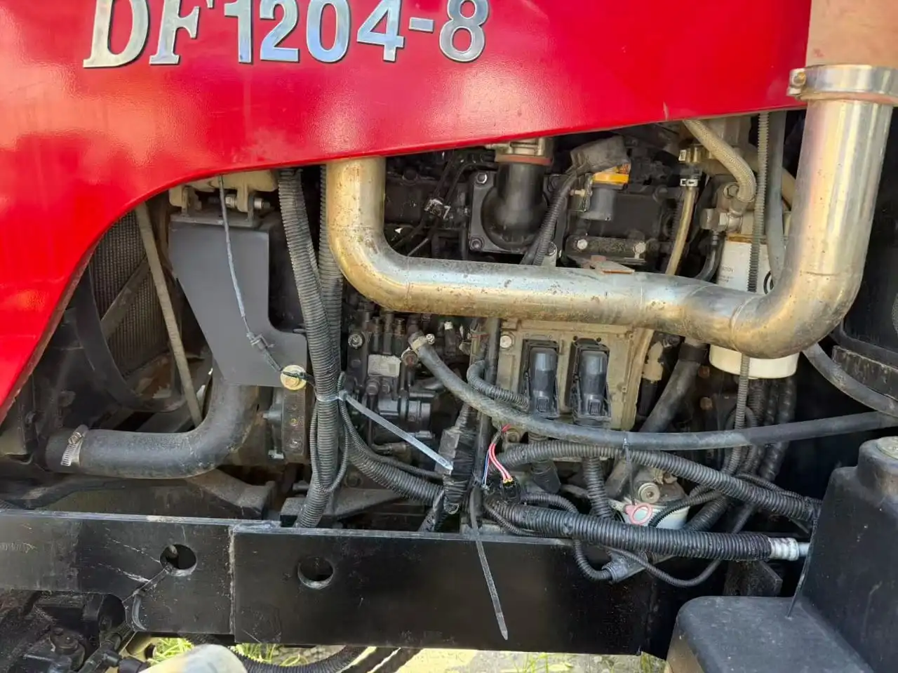Trator 4WD Dongfeng DF1204-8 | Trator Agrícola de 120HP