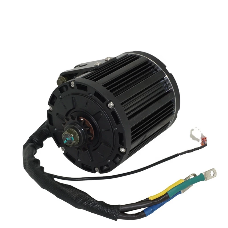 直流轮毂电机，适用于电动摩托车，功率 138，4千瓦，电压 72V，转速 100公里每小时，为中间驱动电机。
