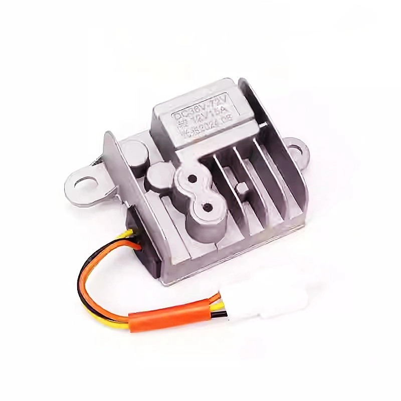 Bộ chuyển đổi áp xe điện 48/60/72V xuống 12V 8A 4 lỗ 3 dây chống nước dùng cho xe điện