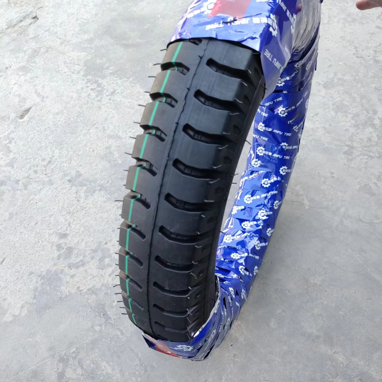 电动三轮车250 * 14英寸摩托车三轮车275*14英寸轮胎