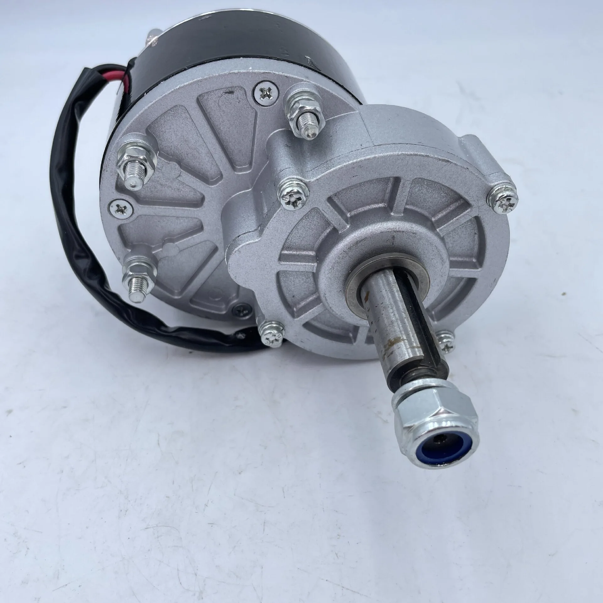 Unite Boco xe tay ga tự cân bằng điện xuyên biên giới động cơ có chổi than Mô hình IE1 hiệu quả 24V 250W