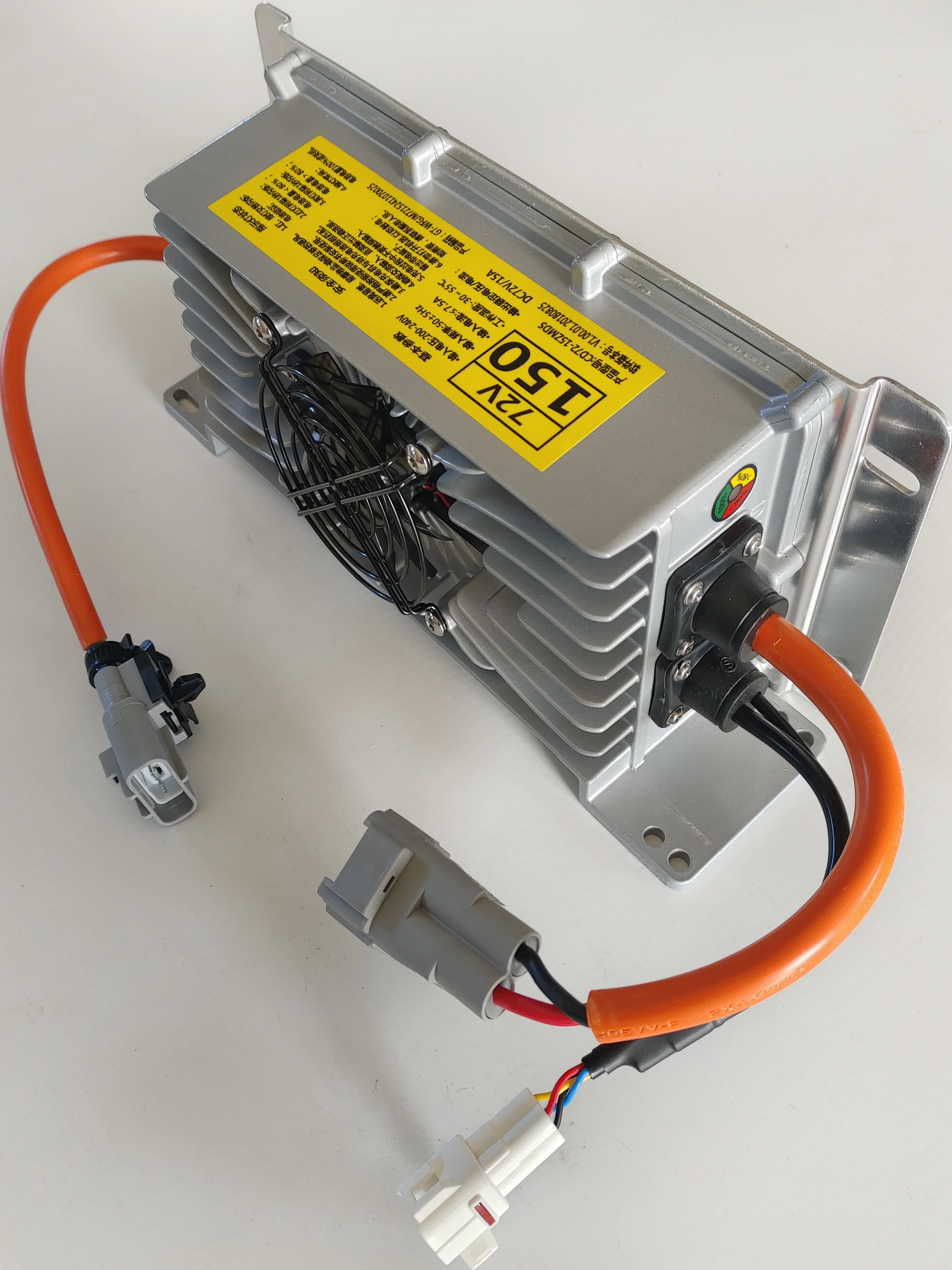 其他汽车充电器60V 72V15A旧原装插头