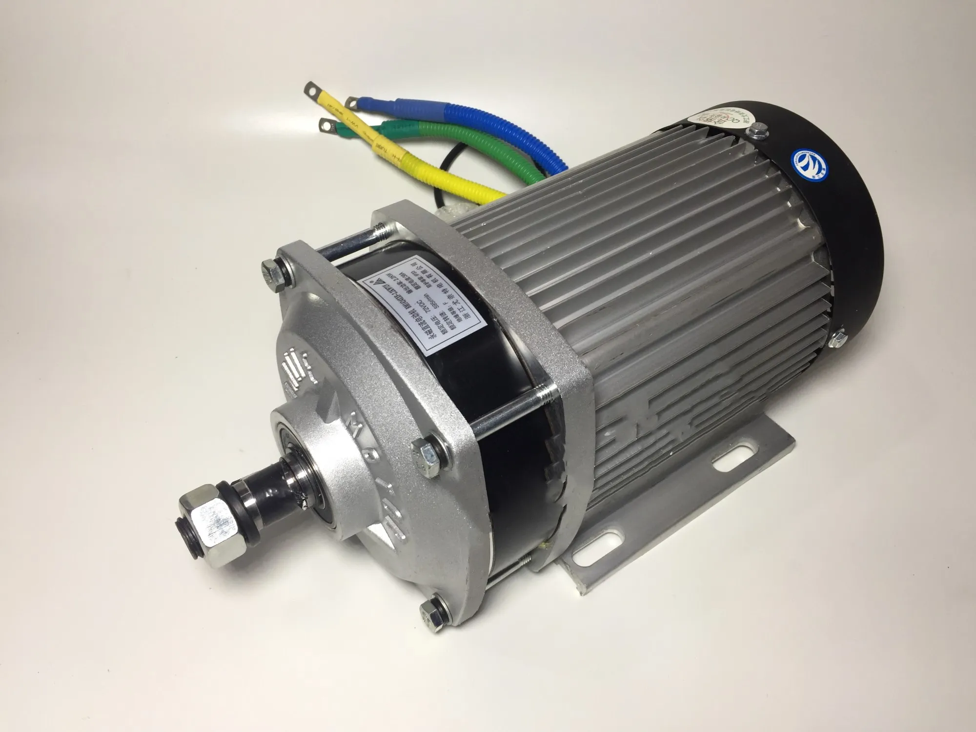 Trung tâm cố định nam châm vĩnh cửu DC không chổi than 2200W 60V 72v động cơ xe ba bánh vận chuyển hàng DC