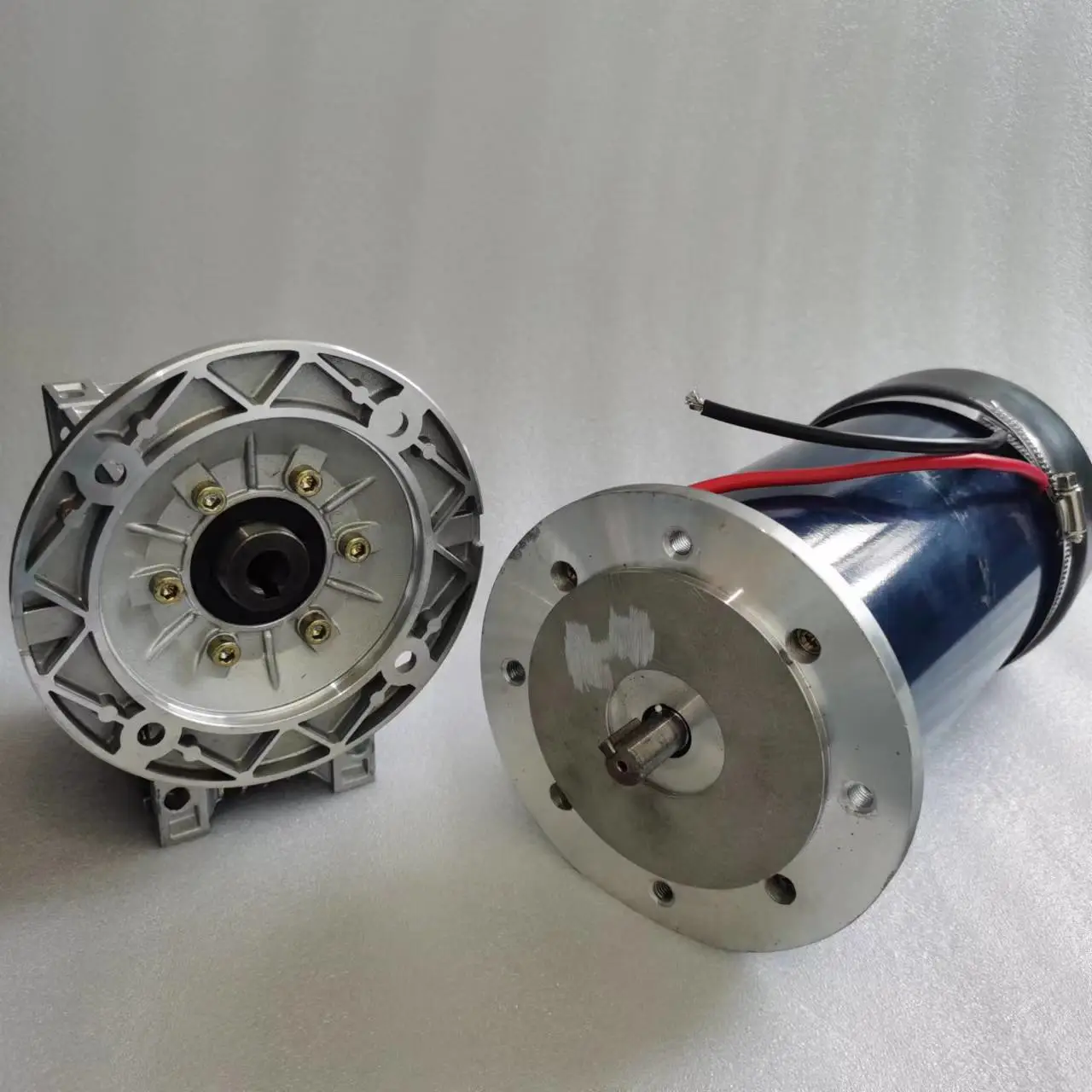 1500W 48V 320Nm低速有刷齿轮永磁直流蜗轮减速电机，含正反转功能