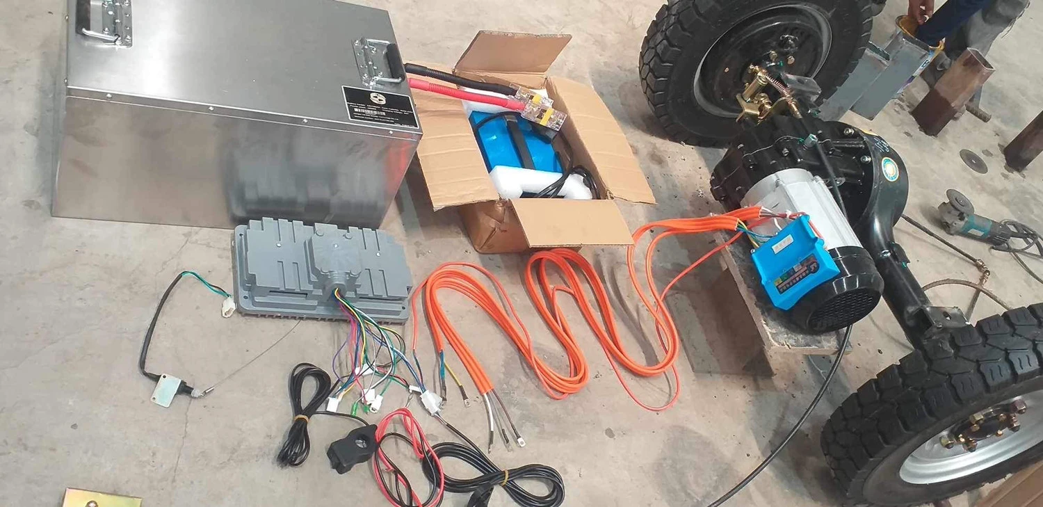 重载3吨低速10kmh 72V 5000W 250油制动器全浮动换档后桥带锂电池