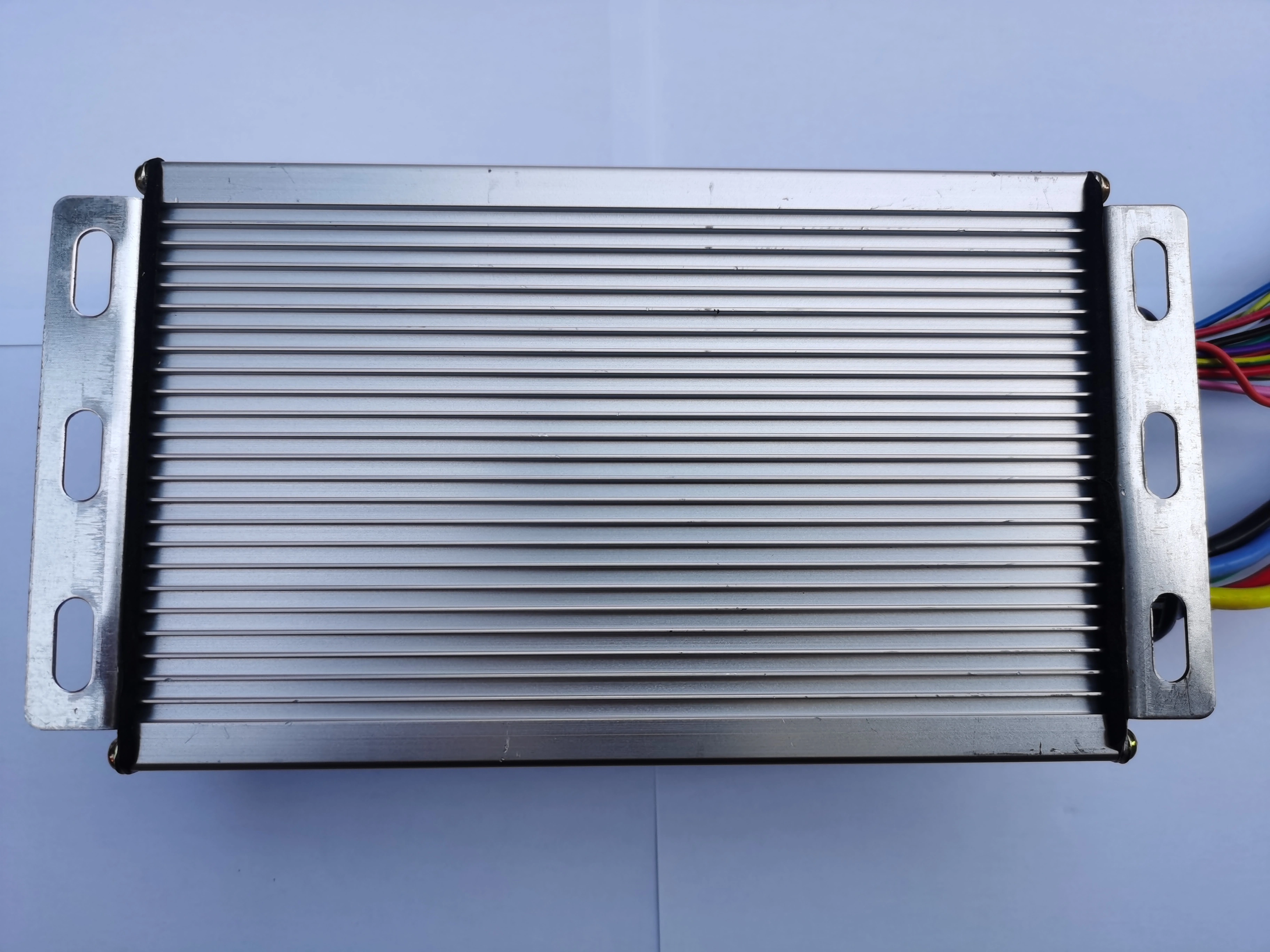 Nhà máy bán trực tiếp 48v 1000w xe máy điện bộ điều khiển không có động cơ