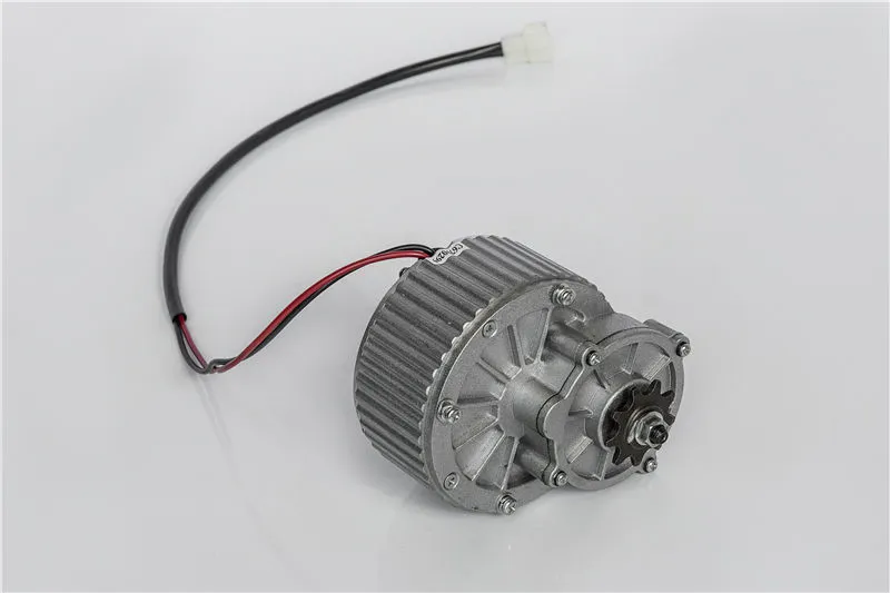 <p><strong>热销小功率 24V 36V 250W电动自行车有刷轮毂电机</strong></p>