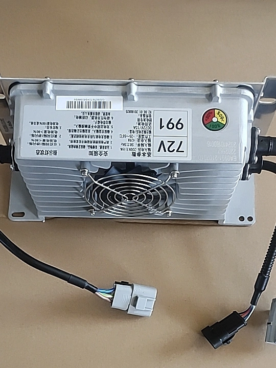 其他汽车充电器60V 72V15A旧原装插头