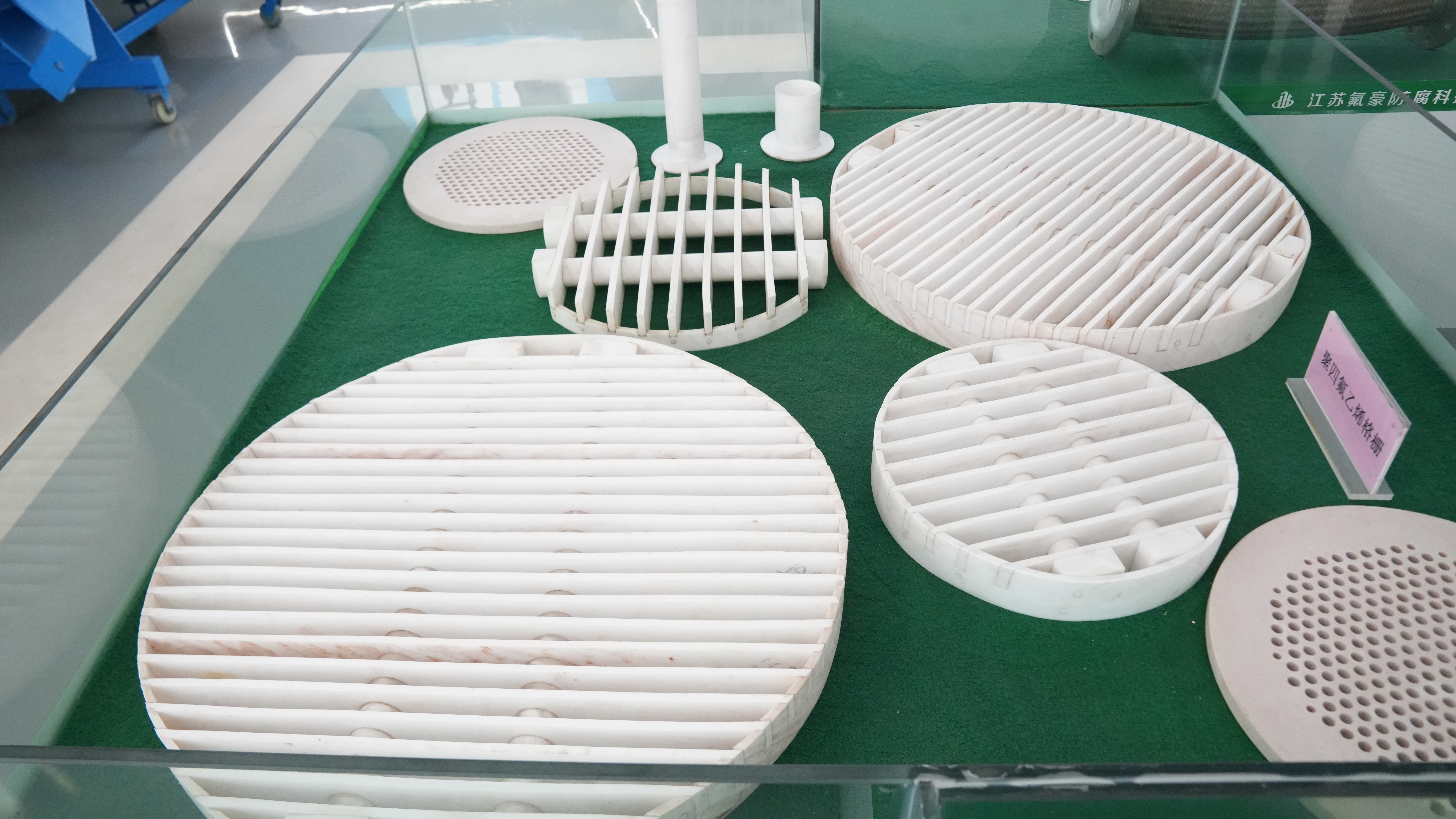 Ειδικά Πλέγματα PTFE & Διατρητές Πλάκες Στήριξης | Εσωτερικά Στοιχεία Χημικών Στηλών